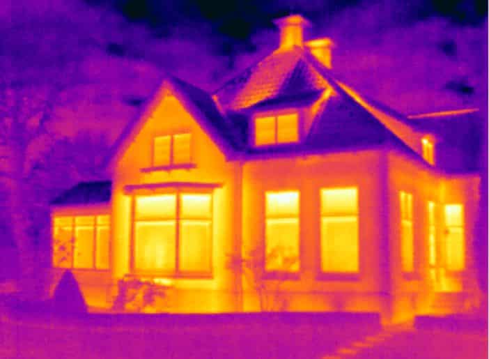 Onderzoek naar de mogelijkheden voor energiebesparing met thermografie en Blowerdoor in Noordlaren